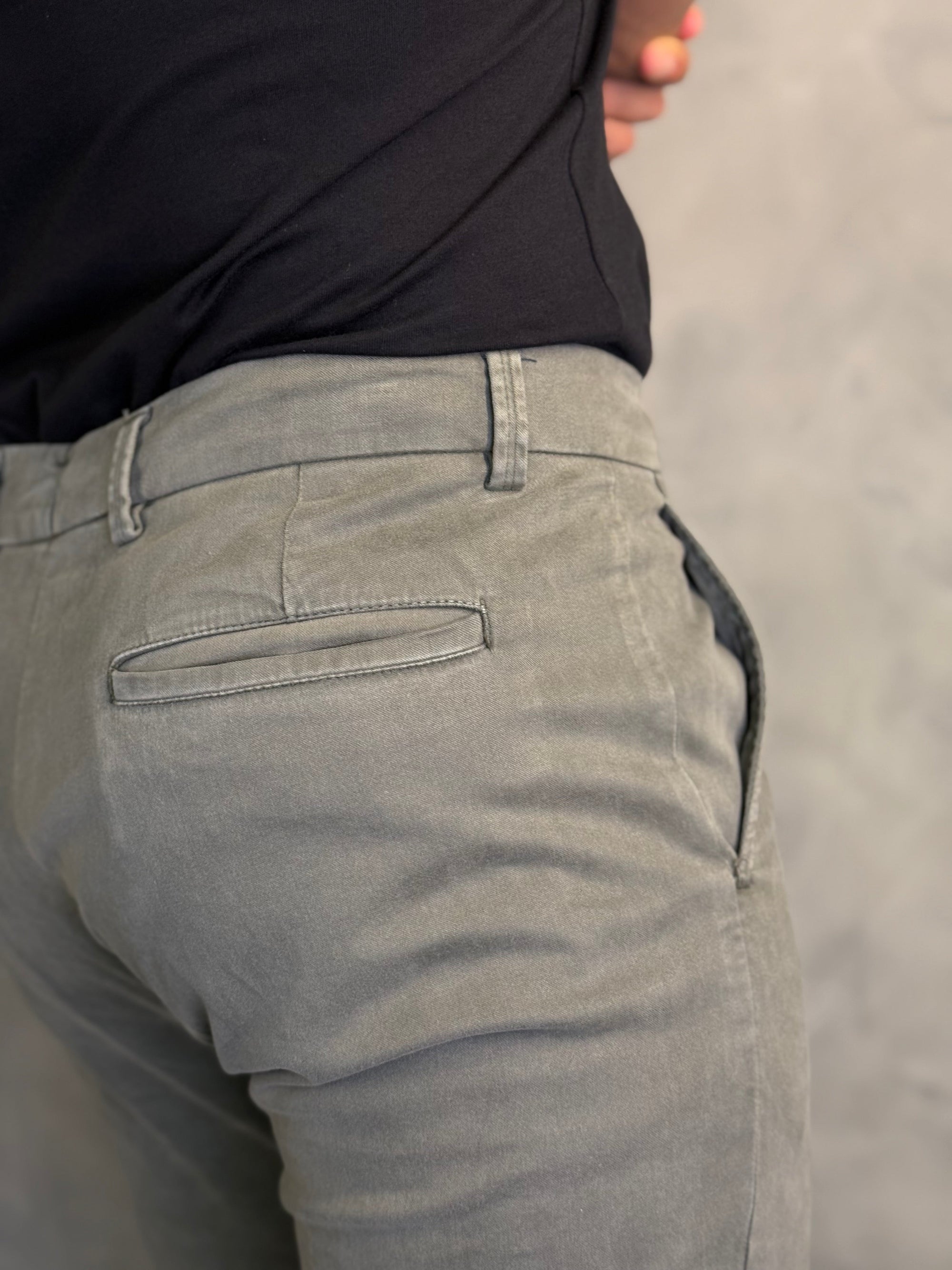 Calça Alf Sarja Comfort Skinny Ponto H Verde Floresta