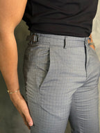 Calça Alfaiataria Slim Fivela Para Ajuste Mini Xadrez Barezy