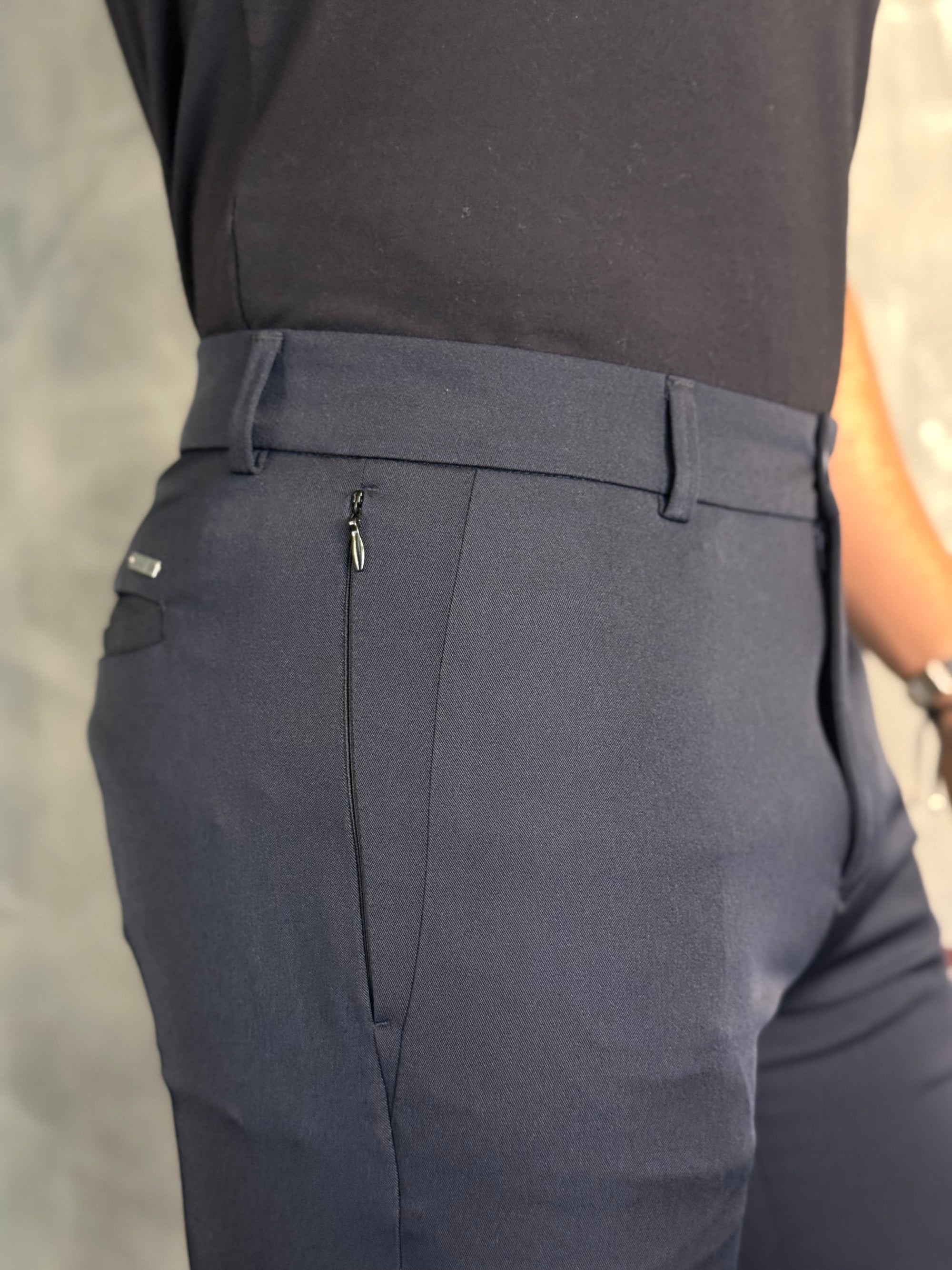 Calça Alf. Bolso Ziper Ponto H