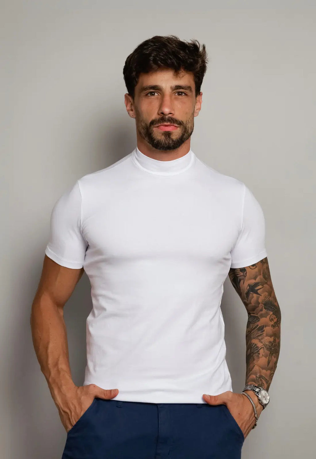 Camiseta Slim Gola Alta Branca