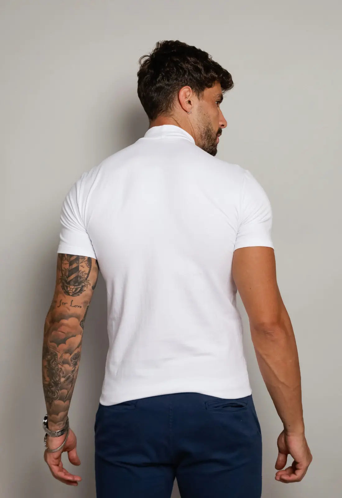 Camiseta Slim Gola Alta Branca