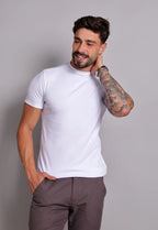 Camiseta Slim Gola Média Branca