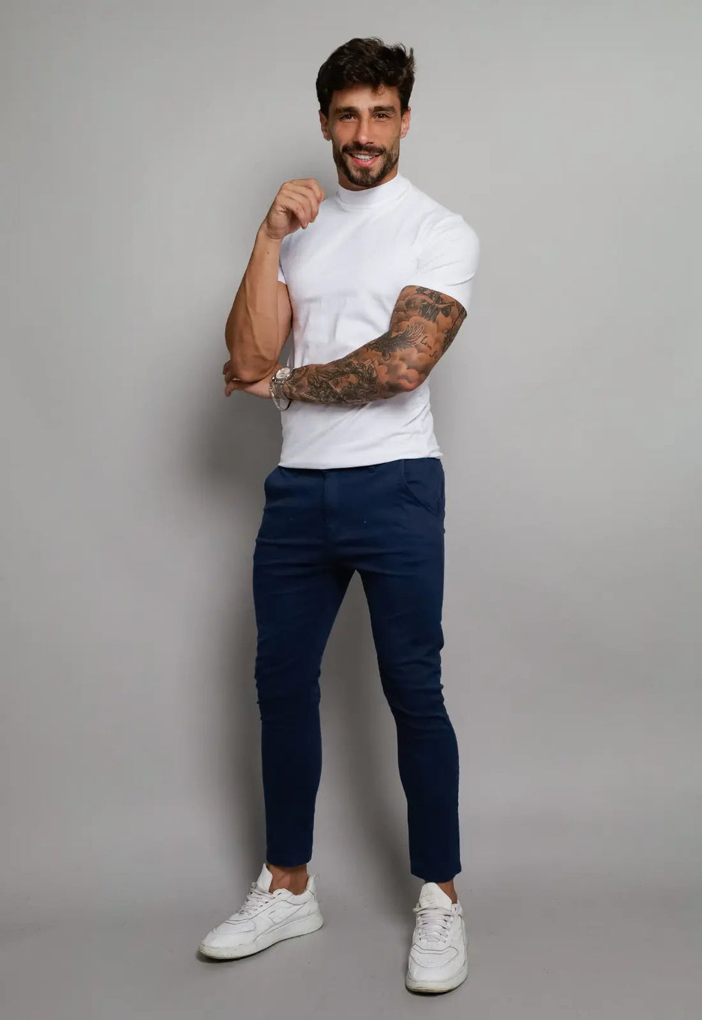 Camiseta Slim Gola Alta Branca