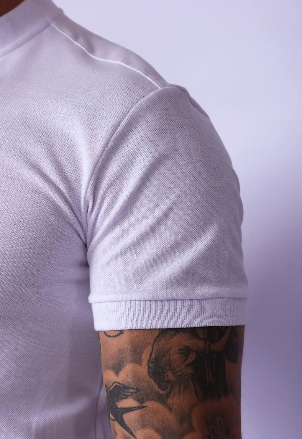 Camiseta Gola Padre Zíper Branca