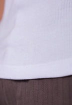 Camiseta Slim Gola Média Branca