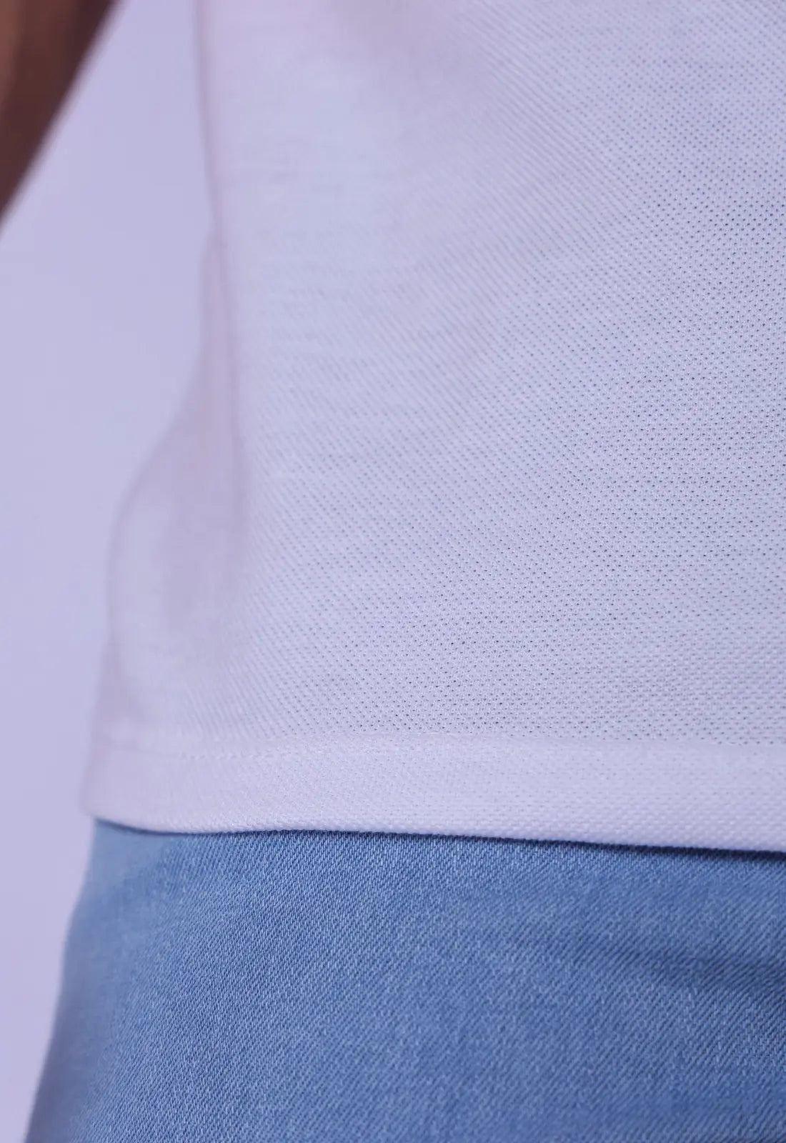 Camiseta Gola Padre Zíper Branca