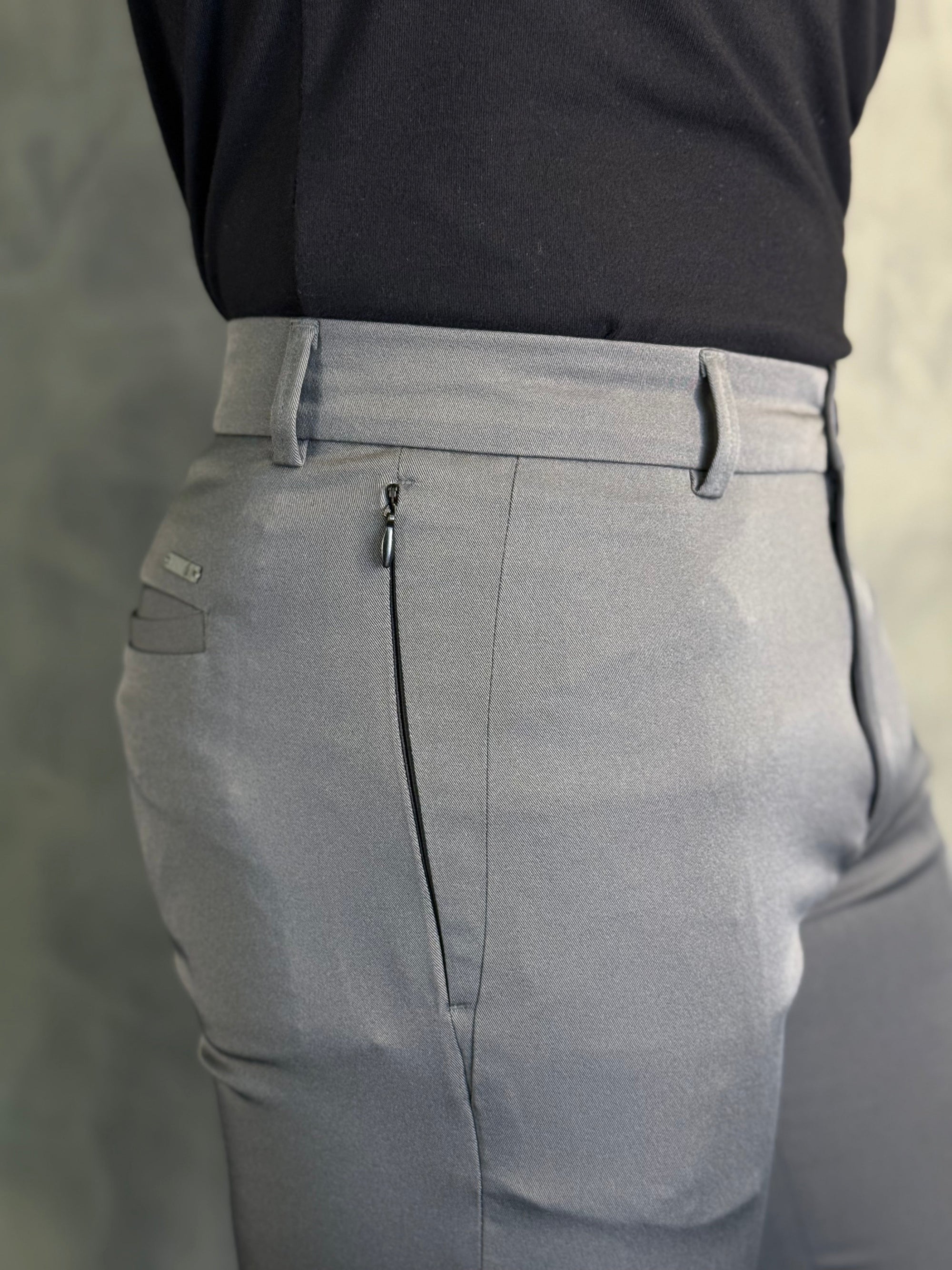 Calça Alf. Bolso Ziper Ponto H