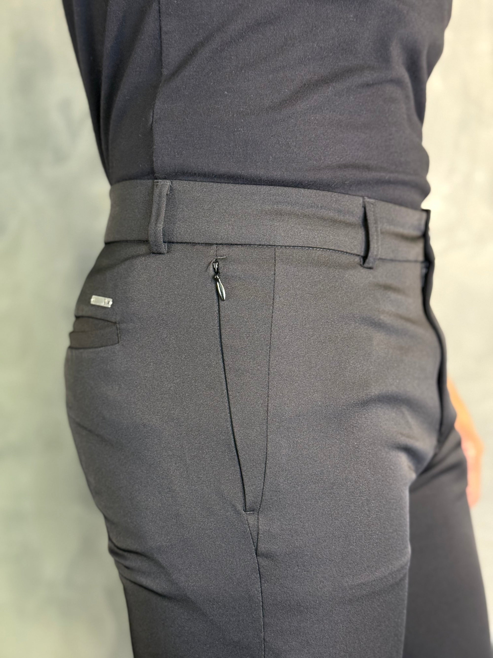 Calça Alf. Bolso Ziper Ponto H