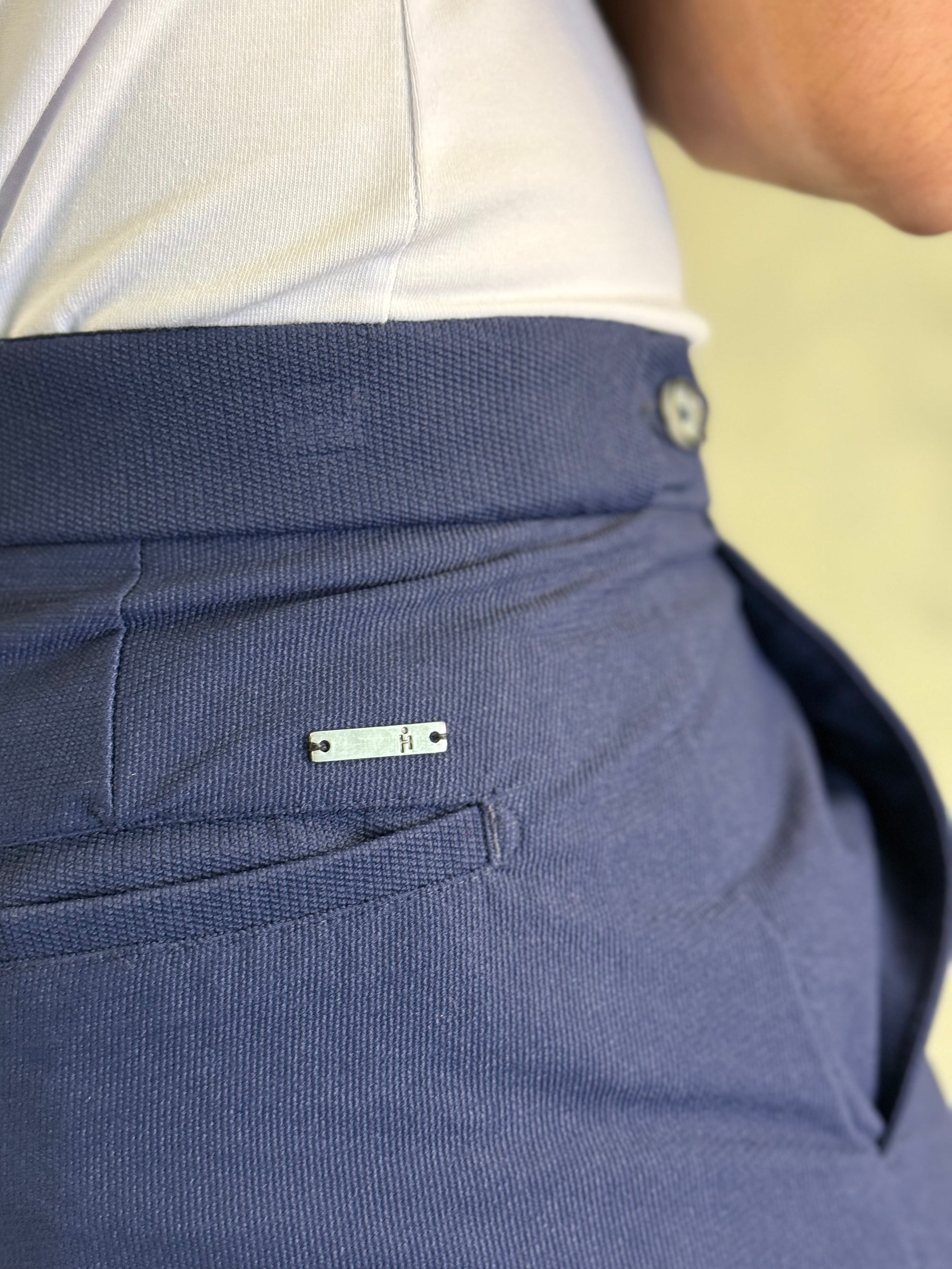 Calça Alfaiataria Skinny Com Ajuste Botão Elástico Ponto H Marinho