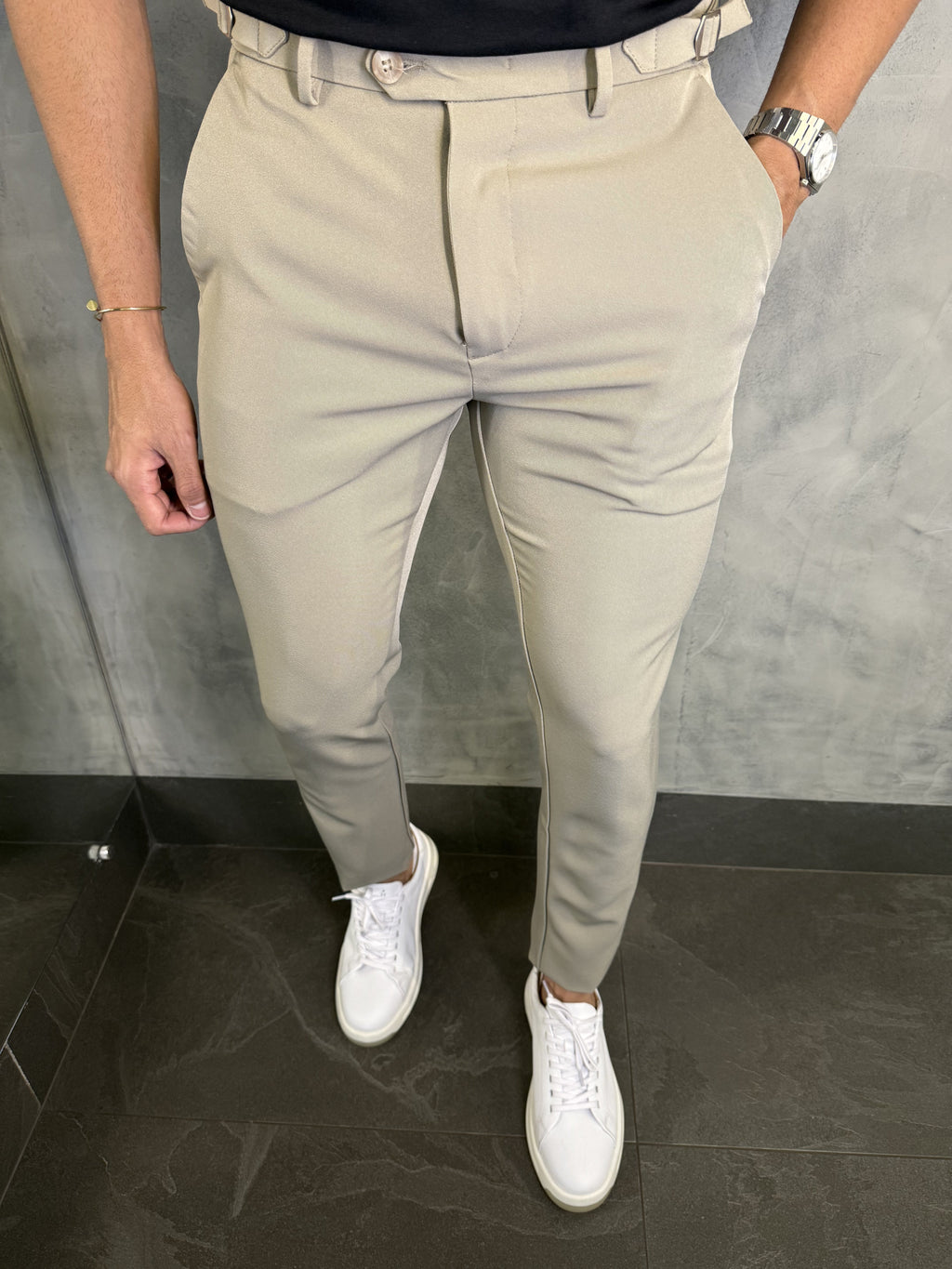 Calça Alfaiataria Verona Ajuste Lateral Ponto H Khaki