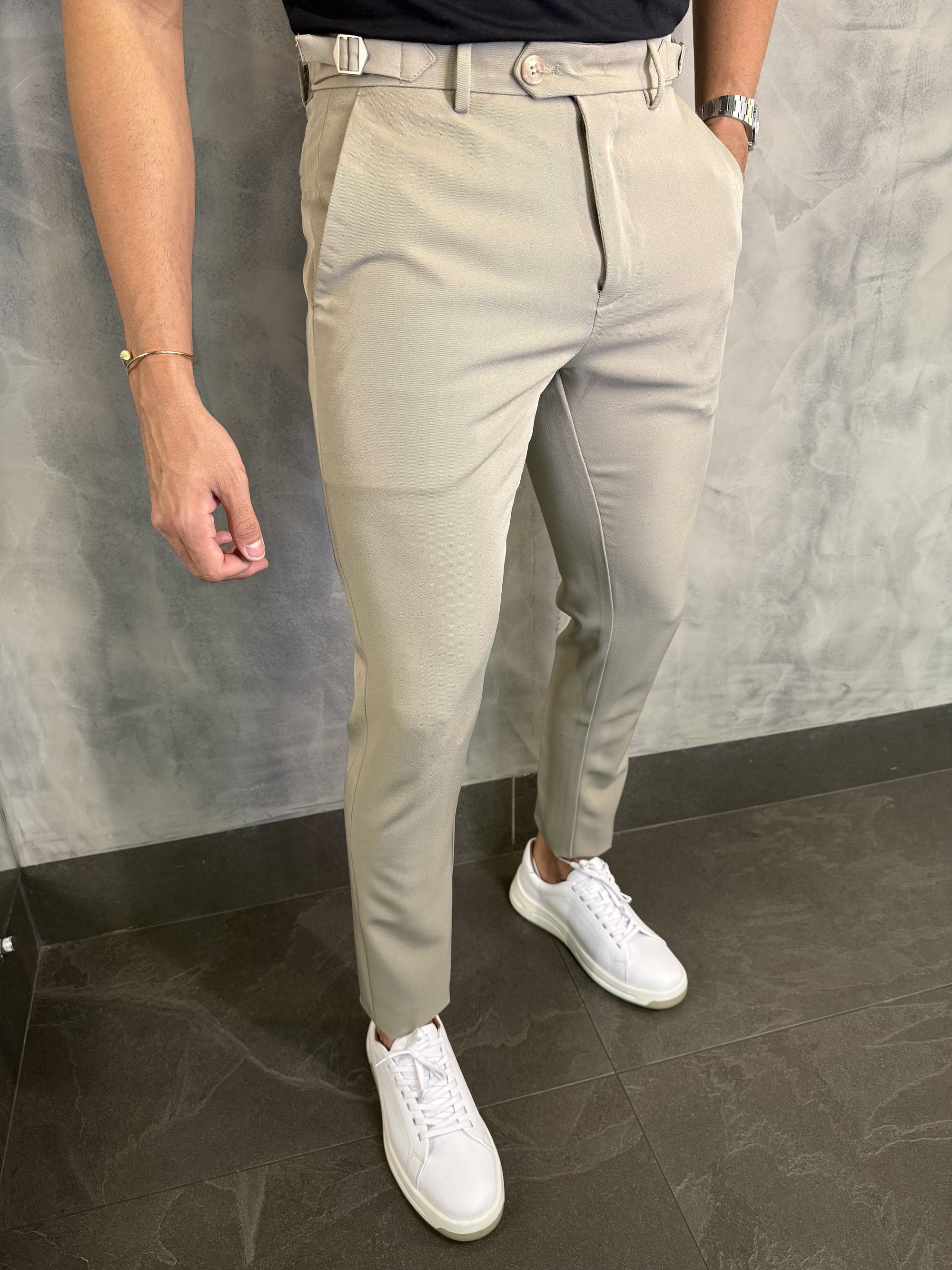 Calça Alfaiataria Verona Ajuste Lateral Ponto H Khaki