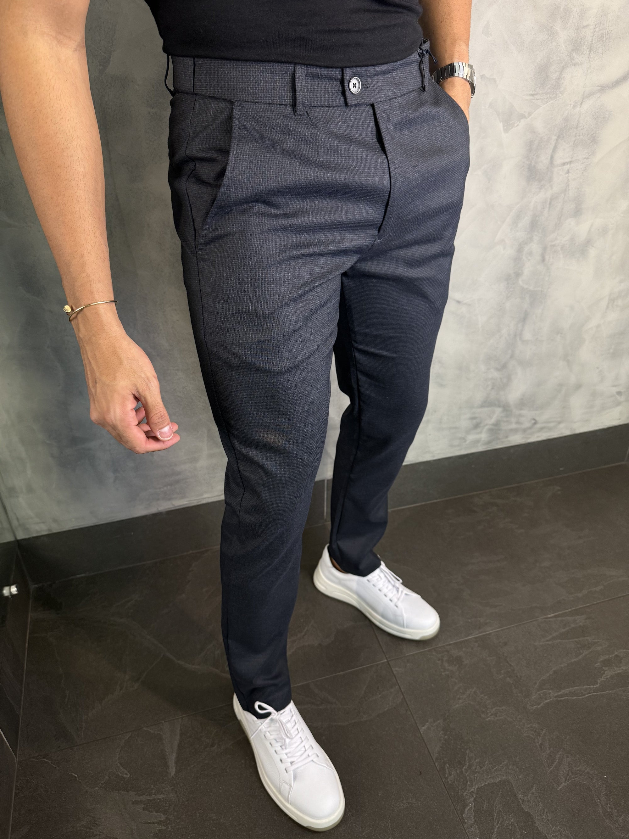 Calça Alfaiataria Skinny Com Cintura Elástica Barezy