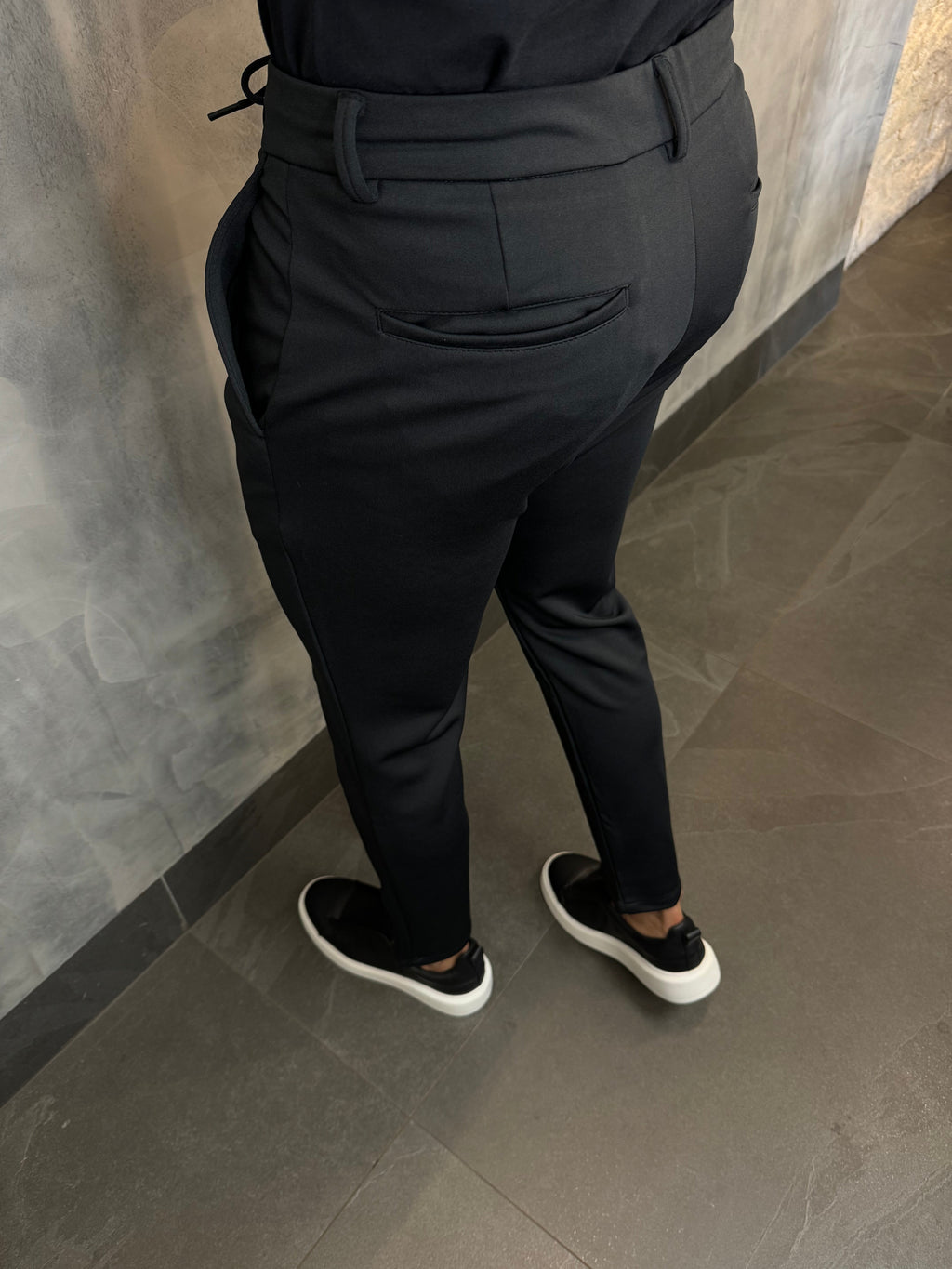 Calça Slim Malha Neoprene Stretch Com Cadarço Barezy