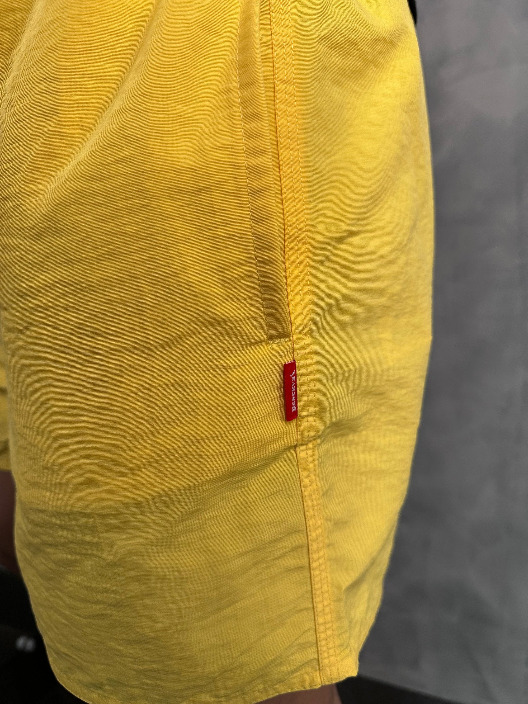 Short Praia Liso Premium Rsv Amarelo Sol