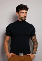 Camiseta Slim Gola Alta Preta