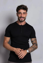 Camiseta Henley Canelada Preta