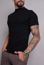 Camiseta Slim Gola Média Preta