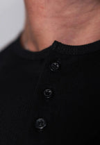 Camiseta Henley Canelada Preta
