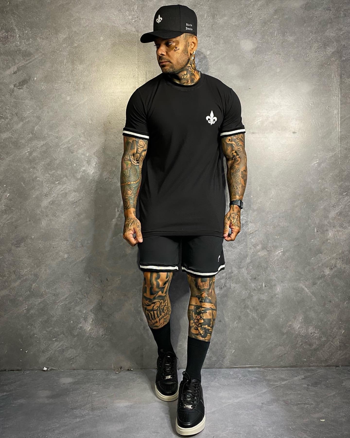 Conjunto Slim Camiseta E Bermuda Soft Black